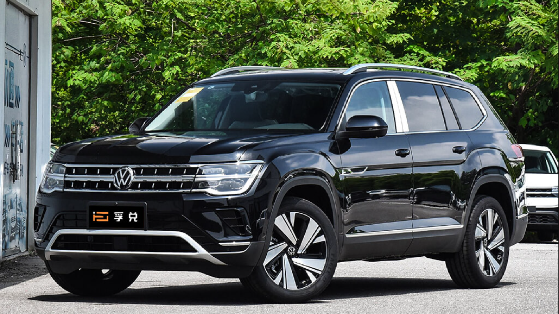 The turbocharged Teramont. Does life beautifully.